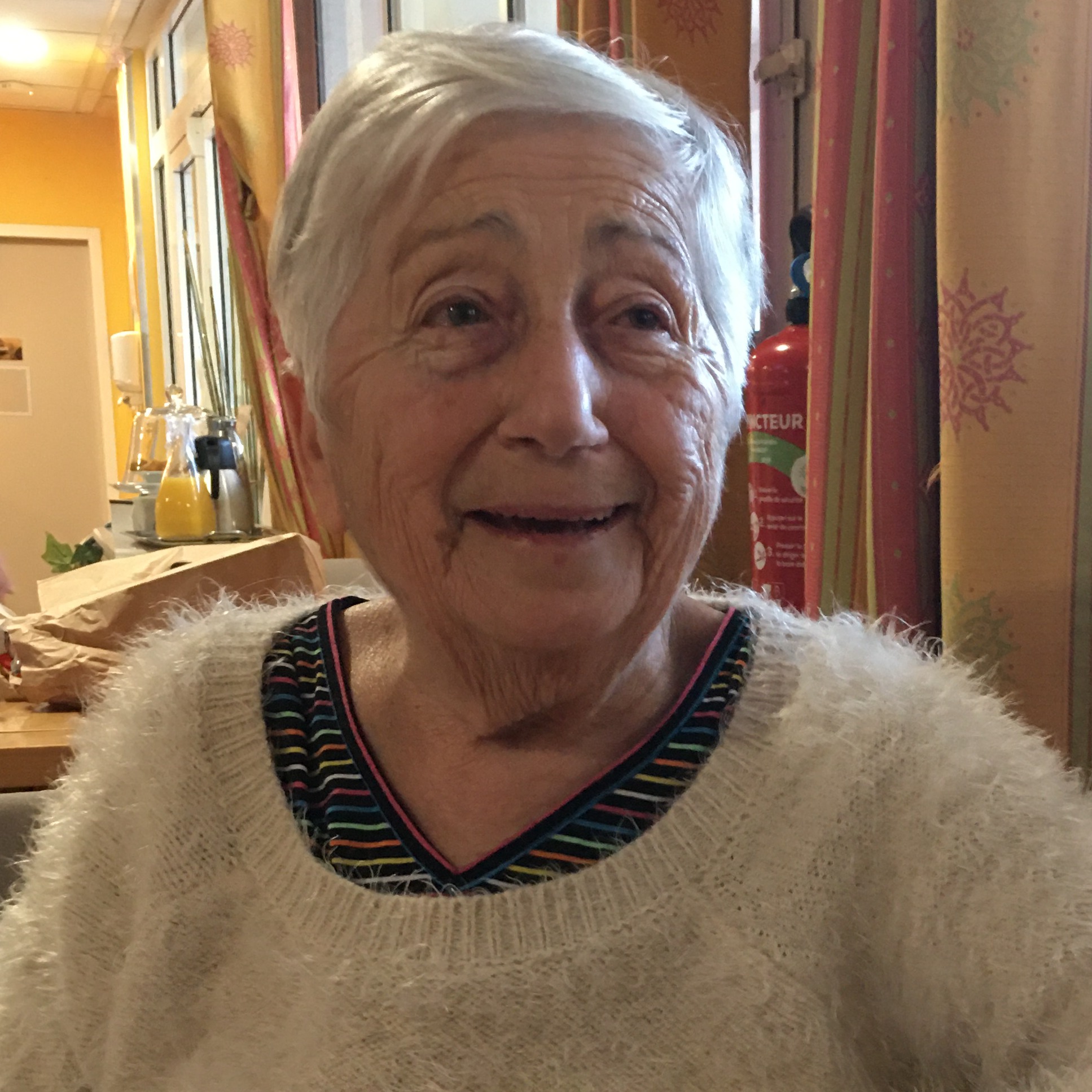 Photo de Madame Maryam MANGOYAN